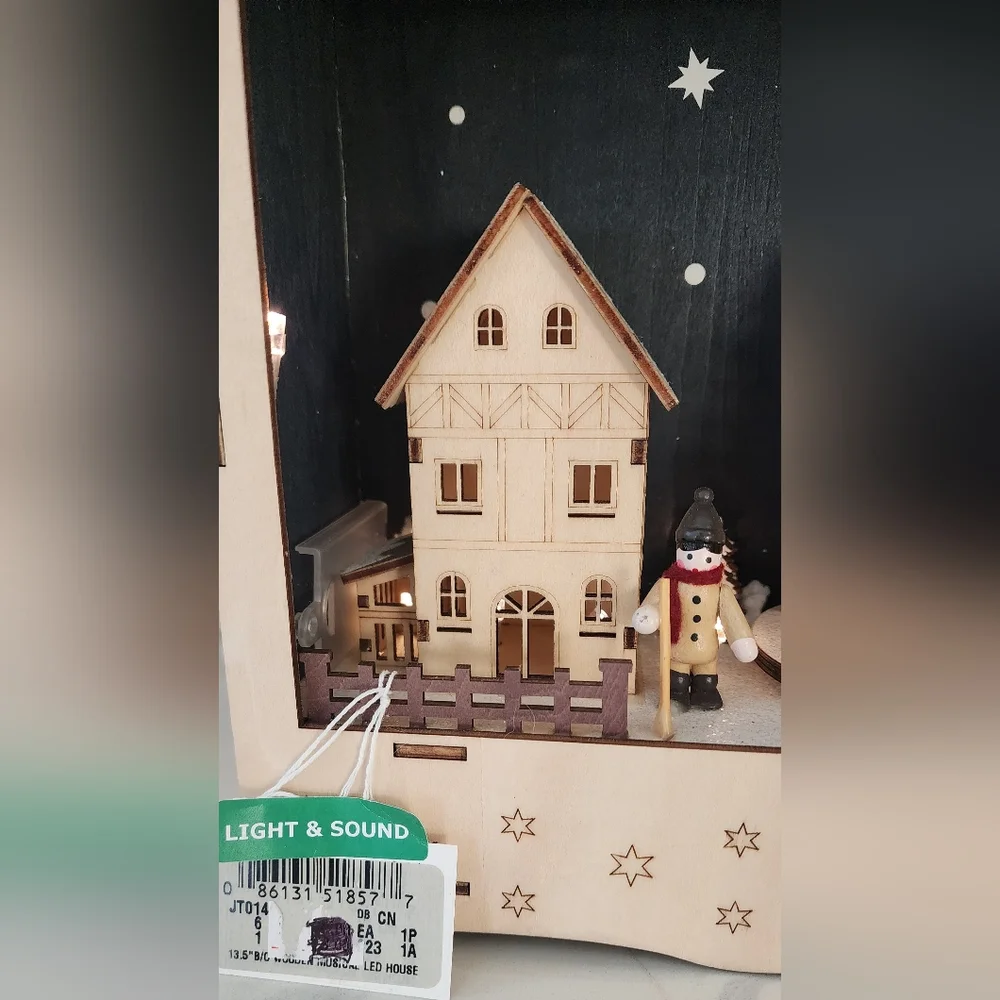 Kurt Adler‎ 13.5 Inch Battery Operated Wooden Musical LED House Light  Sound NWT